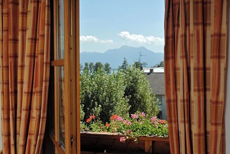 Hotel Neuer Am See image