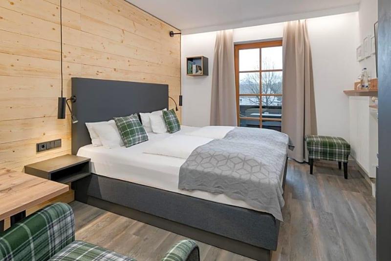 Hotel Neuer Am See image