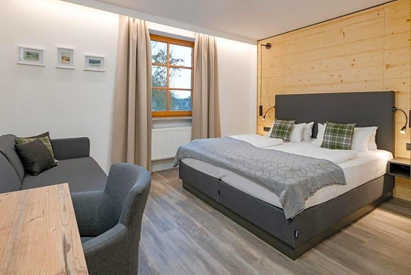 Hotel Neuer Am See image