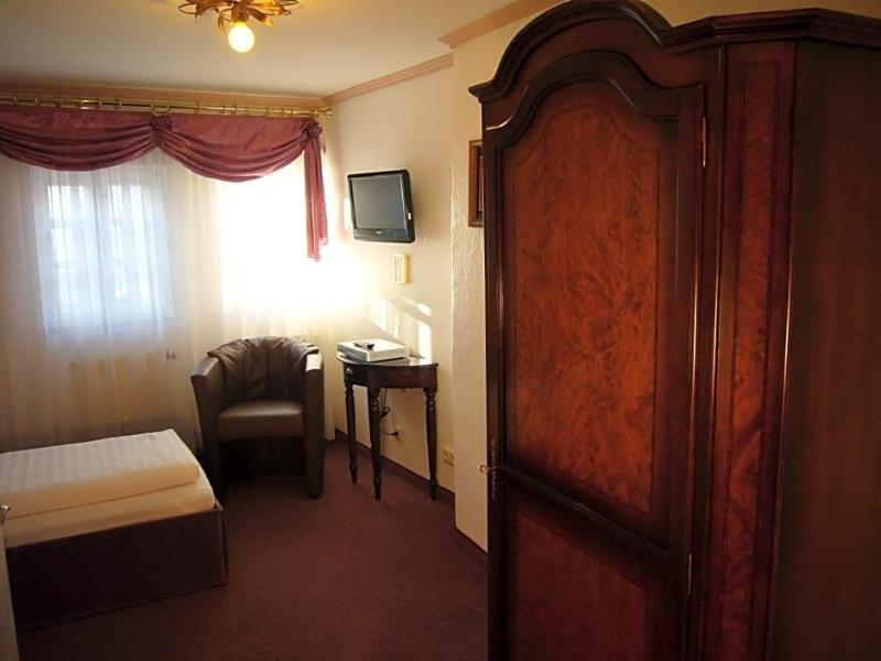 Klassik Hotel Am Tor image