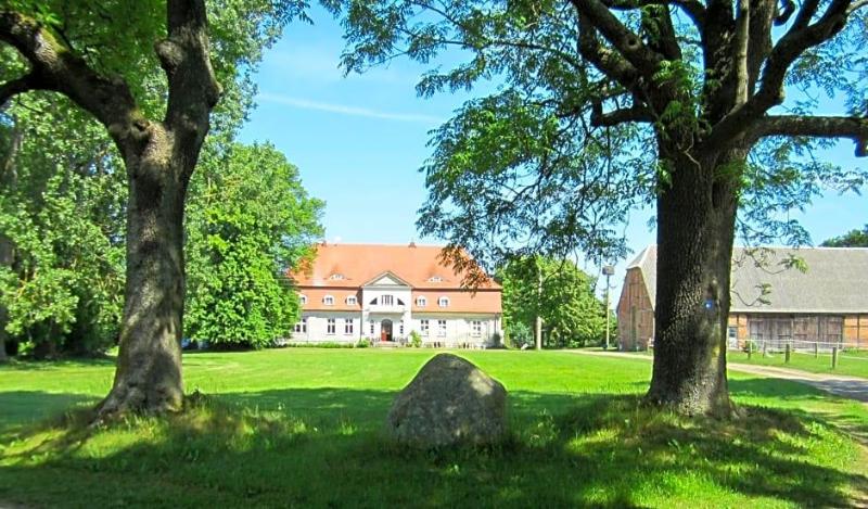 Landhotel Gut Zarrentin image