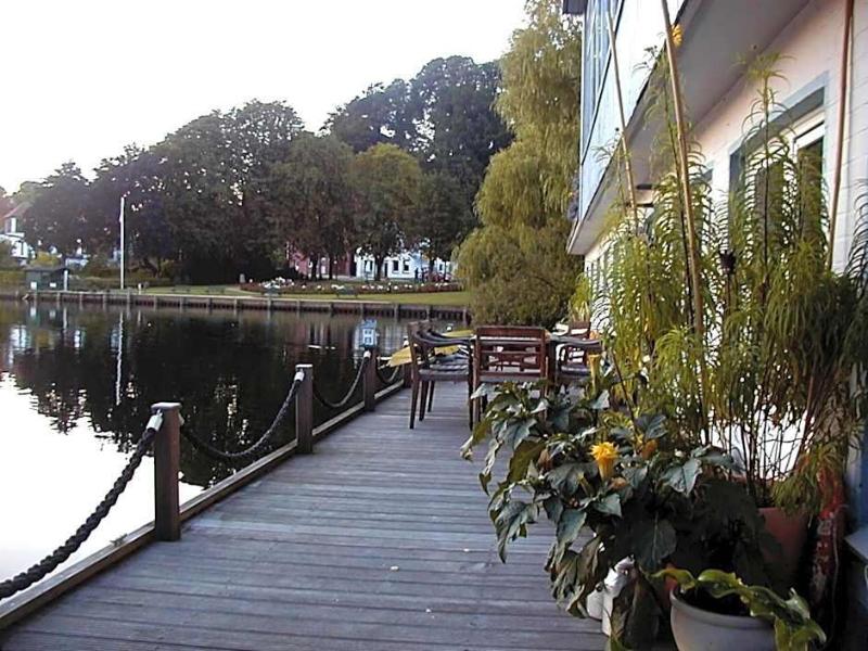 Restaurant Und Hotel Zum Weissen Ross image
