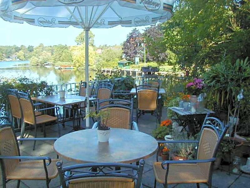 Restaurant Und Hotel Zum Weissen Ross image