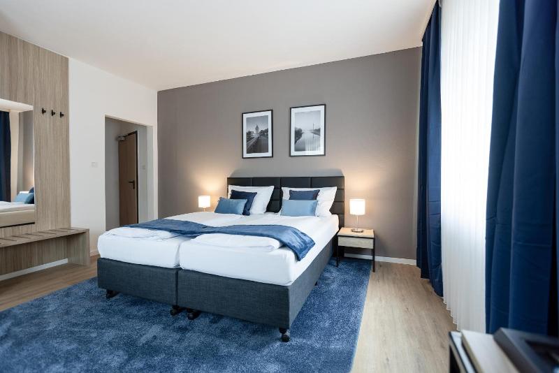 Hotel Wegener image