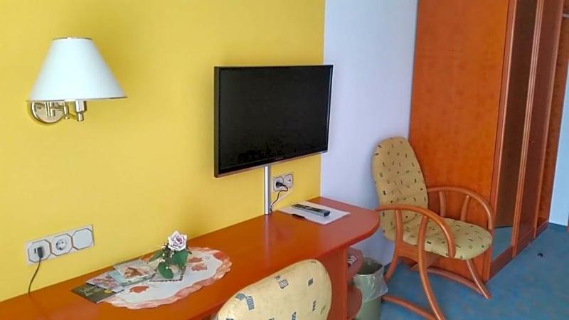 Central Inn Hotel Garni image