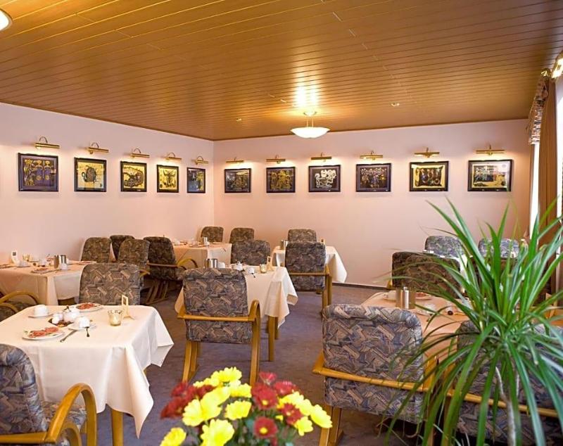 Central Inn Hotel Garni image