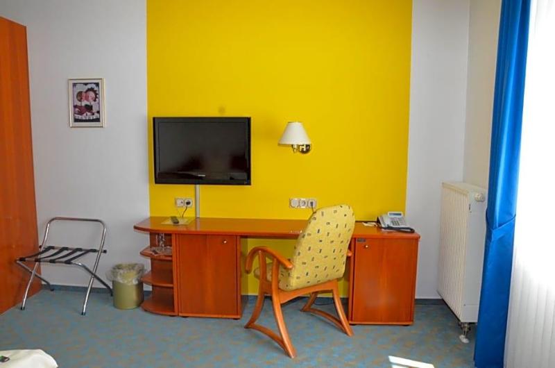 Central Inn Hotel Garni image