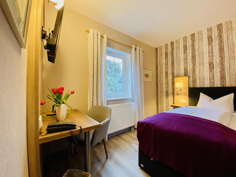 Hotel Zur Kutsche image