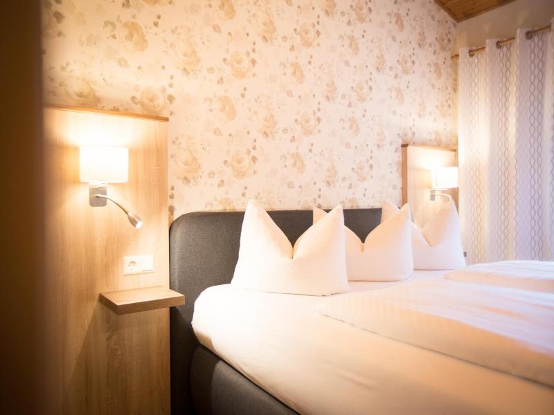 Hotel Zur Kutsche image