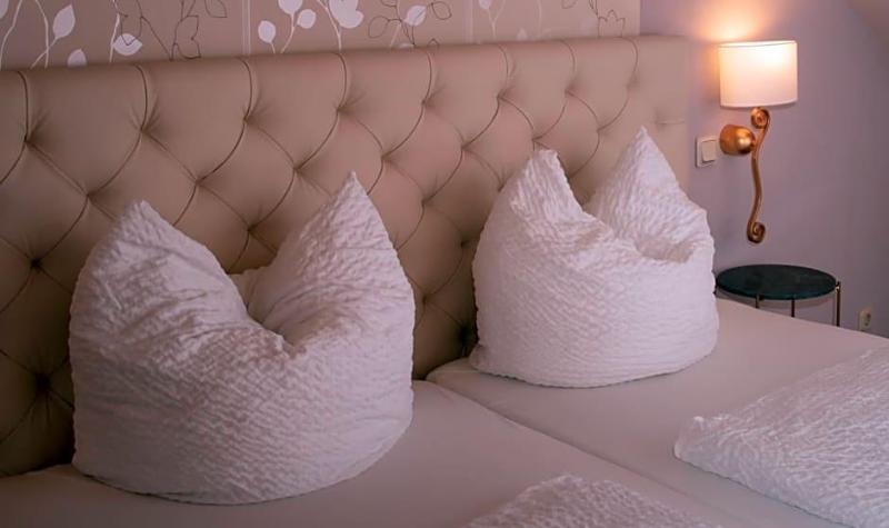 Hotel Restaurant Laux image