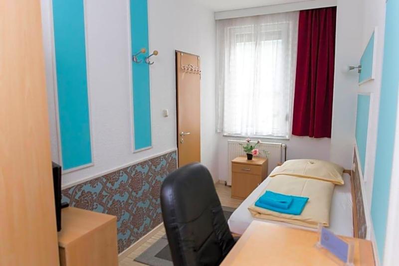 Pension Central Nuernberg Fuerth image
