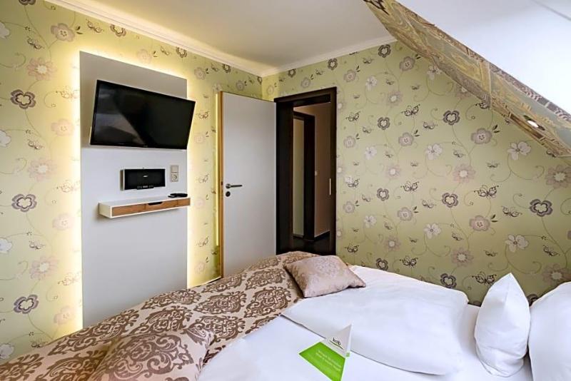 Retro Design Hotel image