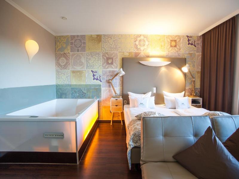 Retro Design Hotel image