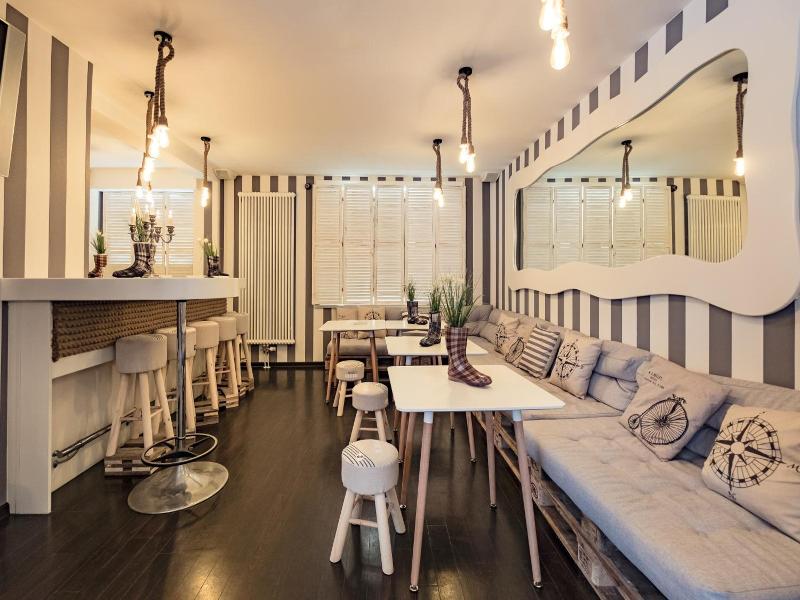 Retro Design Hotel image