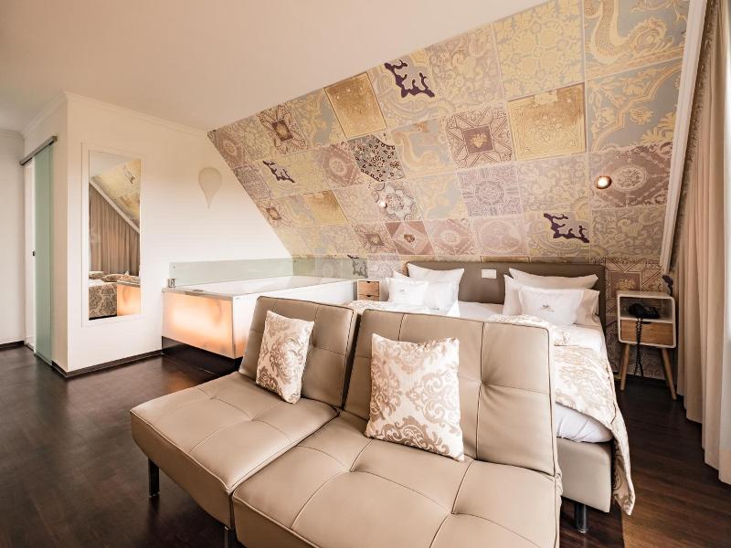 Retro Design Hotel image