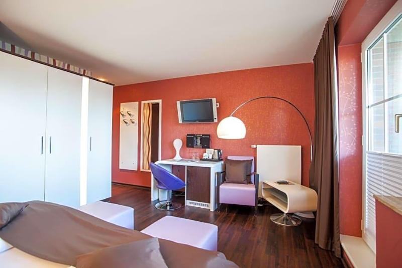 Retro Design Hotel image