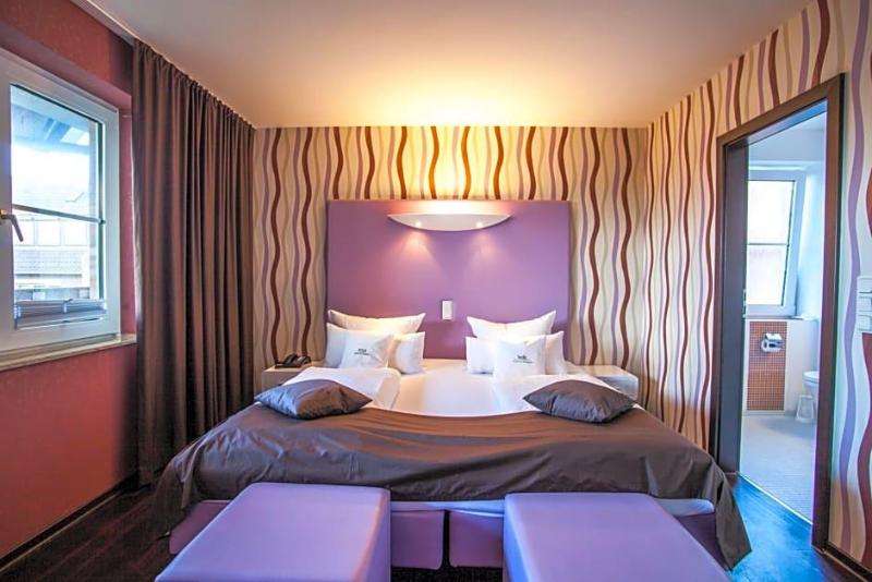 Retro Design Hotel image