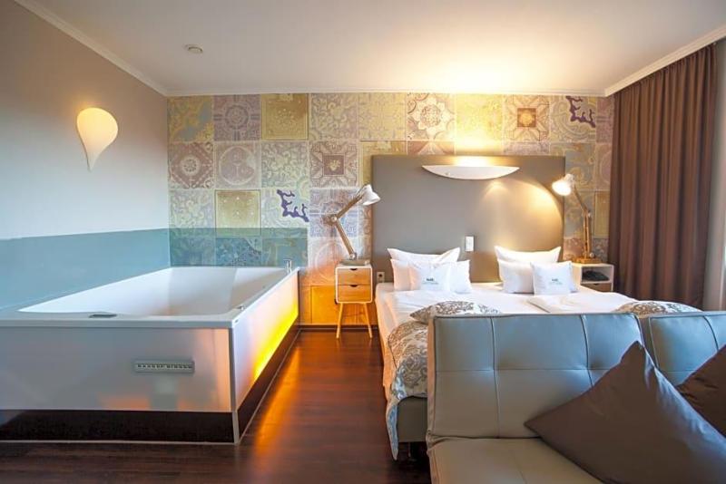 Retro Design Hotel image