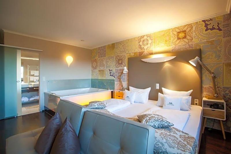 Retro Design Hotel image