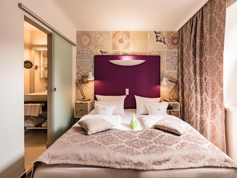 Retro Design Hotel image