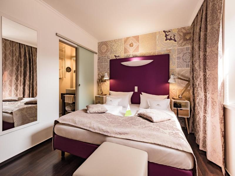 Retro Design Hotel image