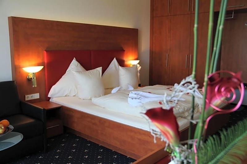 Wellnesshotel Schv Nblick Superior image