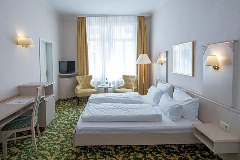 Villa Antonia image