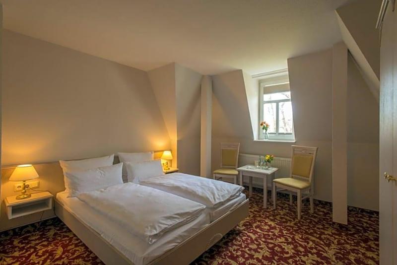 Villa Antonia image