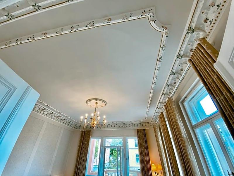 Villa Antonia image