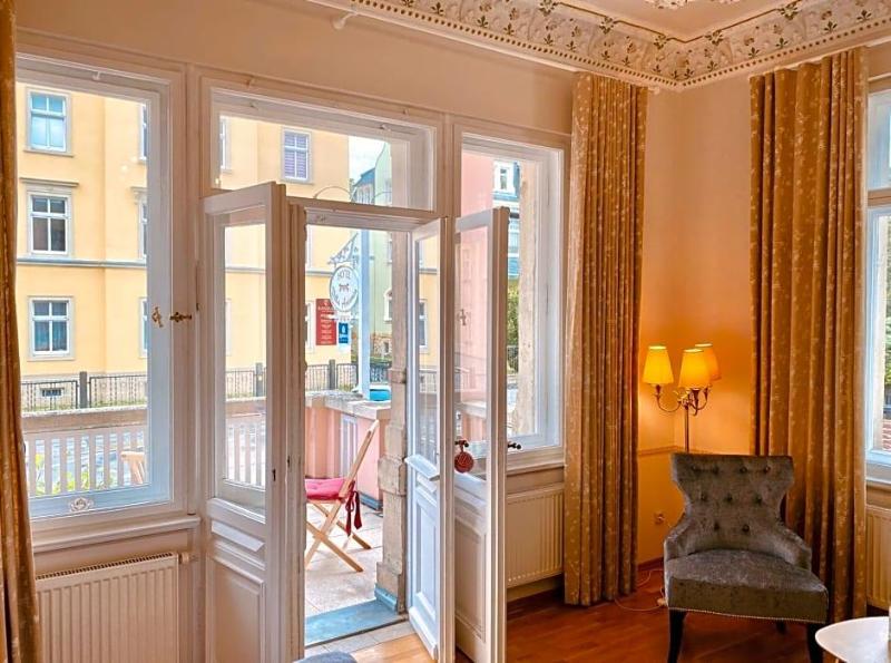 Villa Antonia image