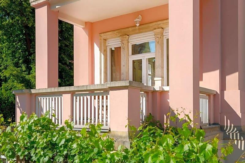 Villa Antonia image