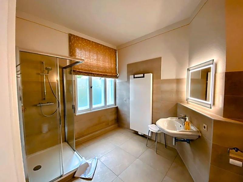 Villa Antonia image