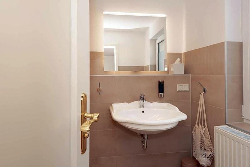 Villa Antonia image