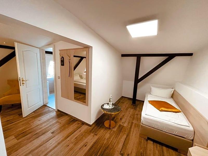 Villa Antonia image