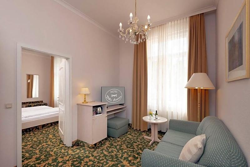 Villa Antonia image