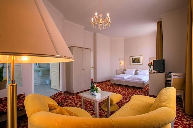 Villa Antonia image