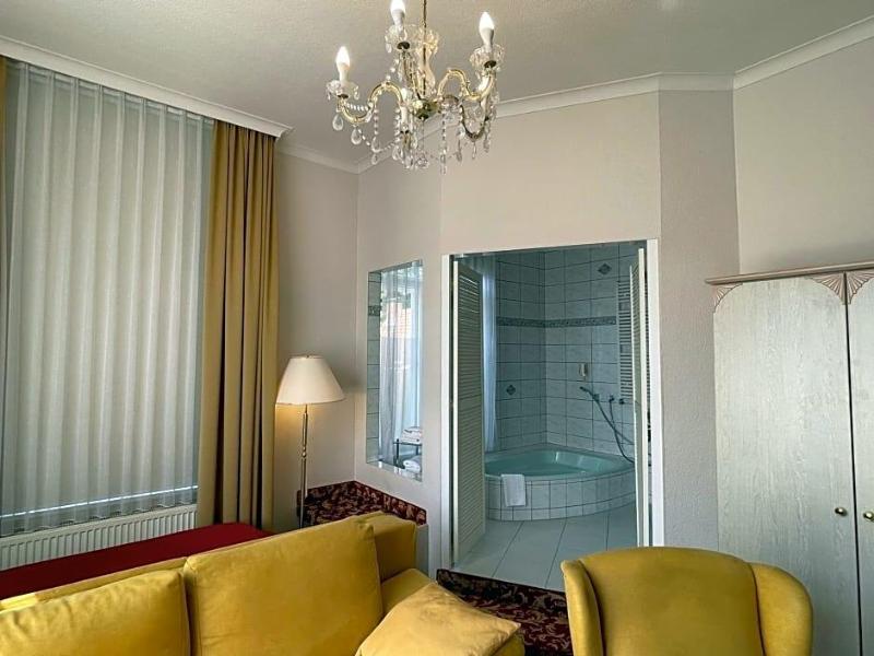 Villa Antonia image