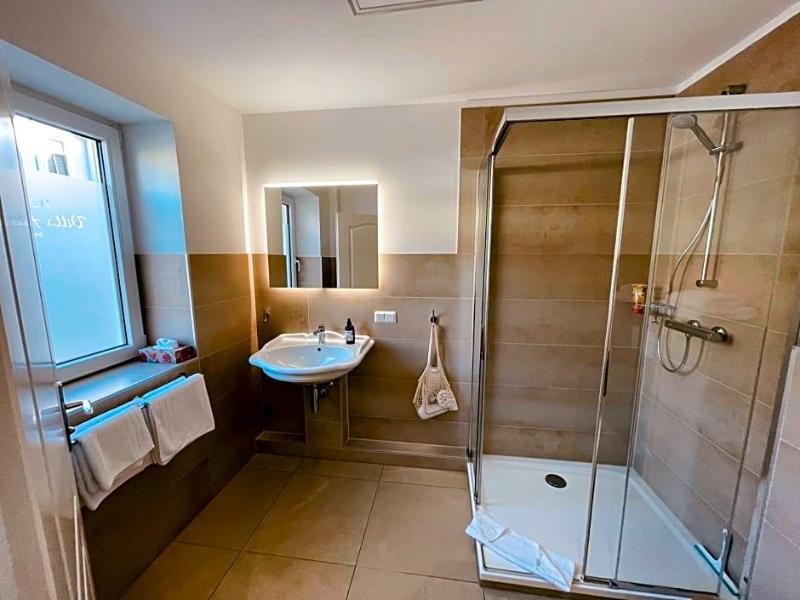 Villa Antonia image