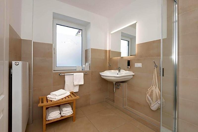 Villa Antonia image