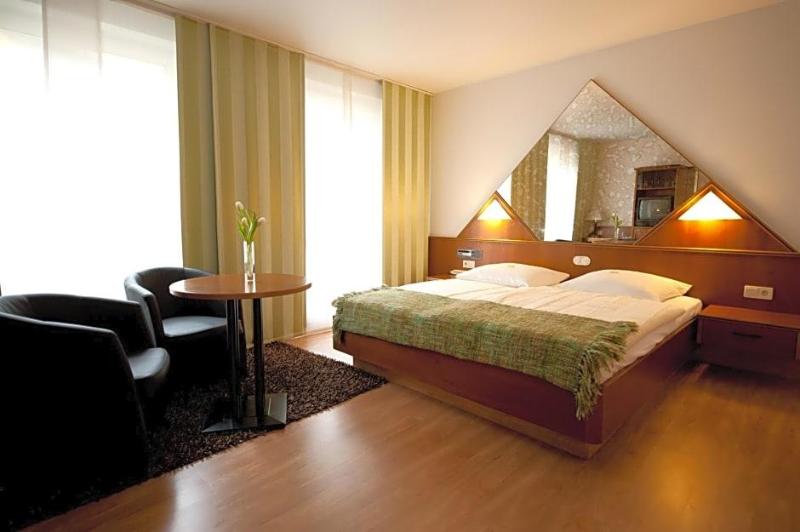 Classic Hotel Kaarst image