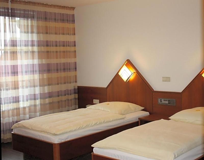 Classic Hotel Kaarst image