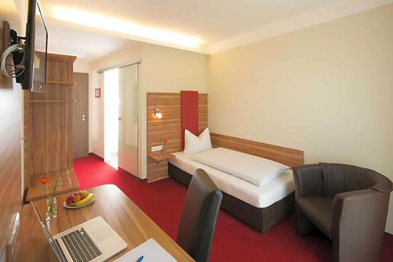 Come In Hotel image