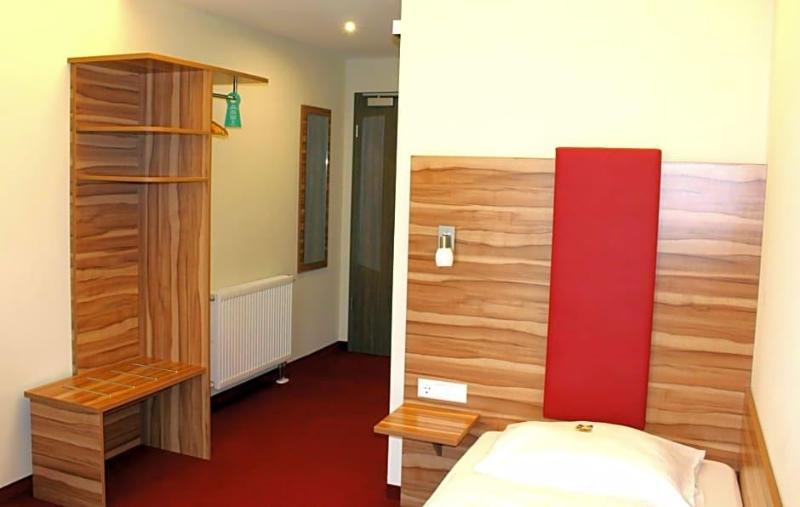 Come In Hotel image