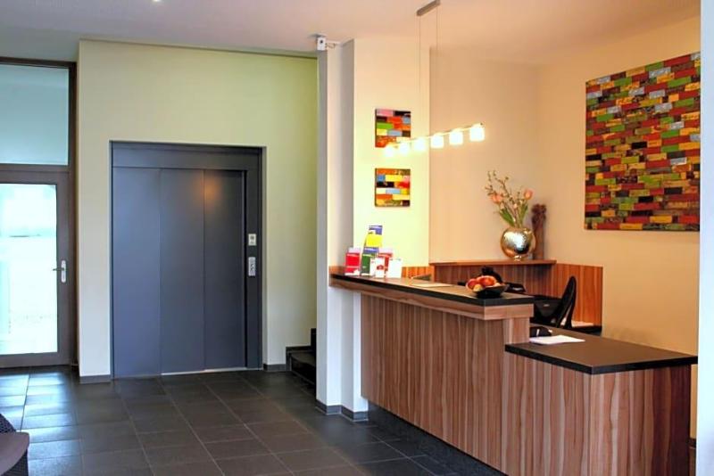 Come In Hotel image