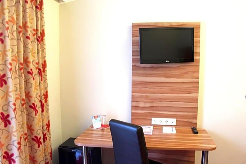 Come In Hotel image
