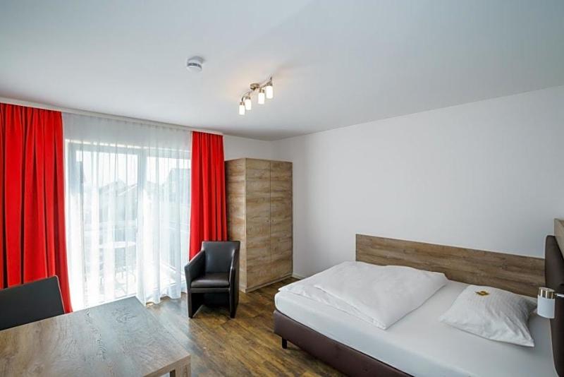 Come In Hotel image