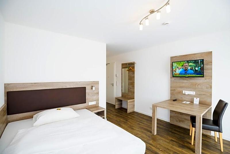 Come In Hotel image