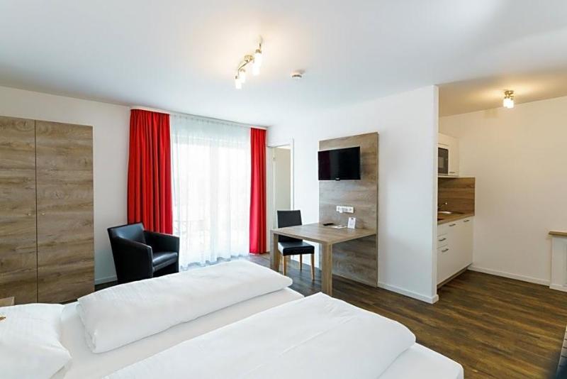 Come In Hotel image