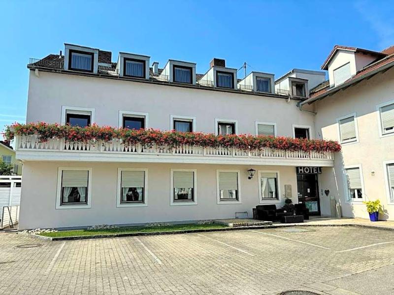 Hotel Fischerwirt image