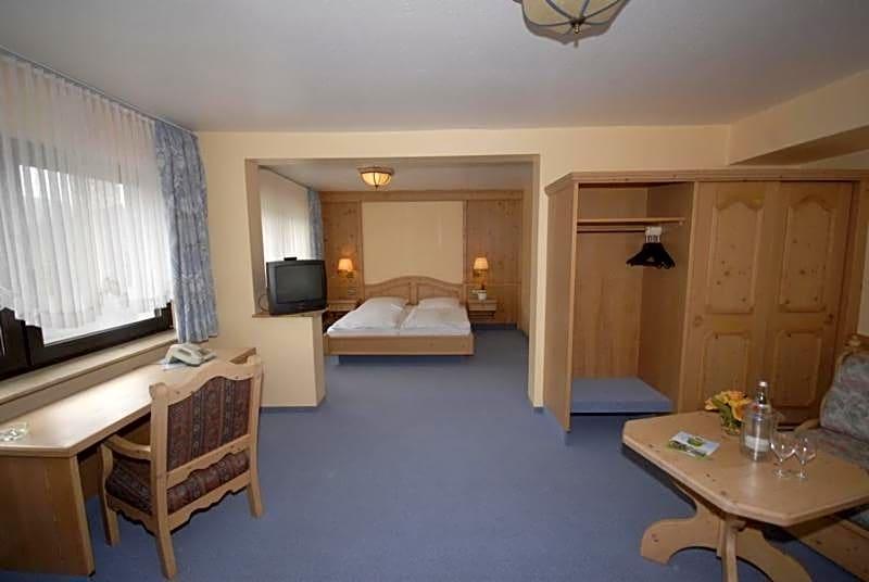 Hotel Auf Dem Kamp image